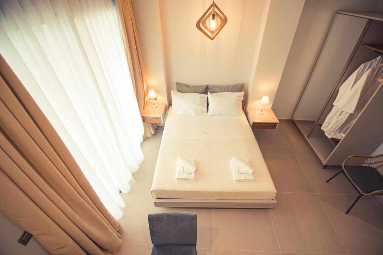 Io Luxury Pool & Hot Tub Suites Preveza Ngoại thất bức ảnh